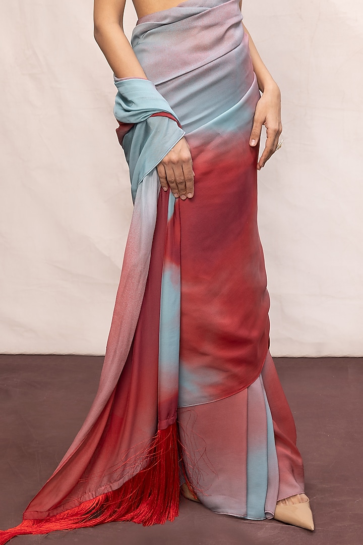 Coral Red & Blue Ombre Chiffon Digital Printed Handwoven Party Wear Saree Set by Ekaya at Pernia's Pop Up Shop
