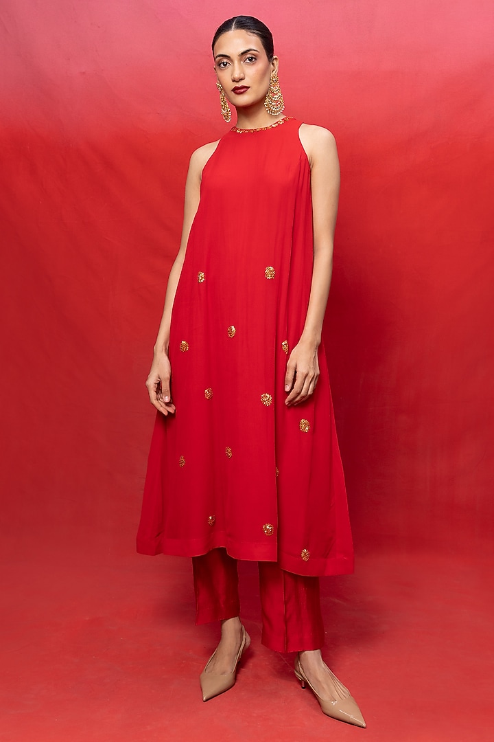 Red Georgette Embroidered Handwoven Kurta Set by Ekaya at Pernia's Pop Up Shop