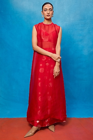 Red Silk Banarasi Handwoven Cutwork Kurta Set by Ekaya