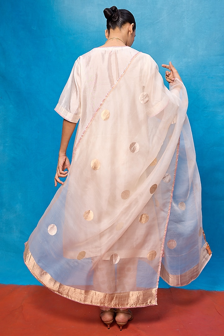 Off-White Silk Banarasi Handwoven Cutwork Kurta Set by Ekaya at Pernia's Pop Up Shop