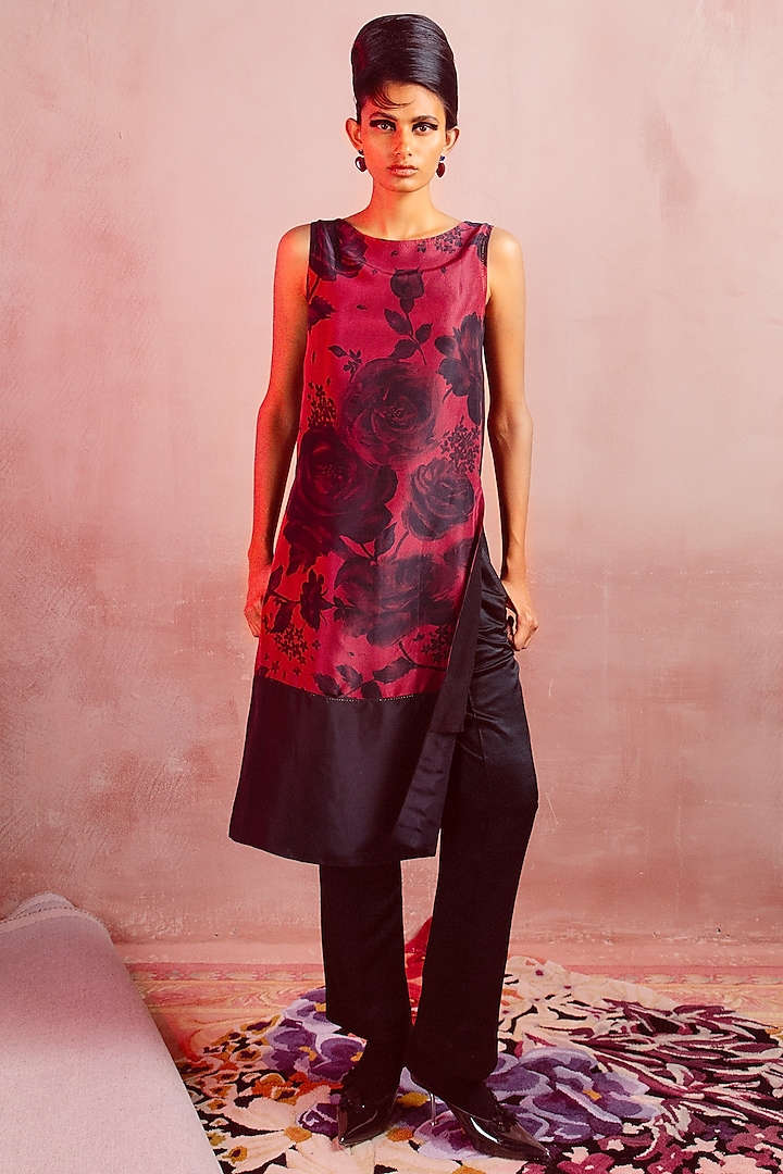 Dusky Garnet Silk Floral Printed Handwoven Kurta Set by Ekaya at Pernia's Pop Up Shop