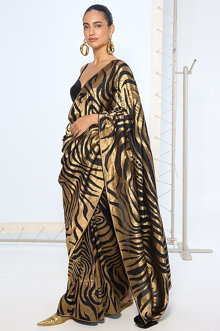 Black Pure Silk Zari Embroidered Banarasi Handwoven Wedding Saree by Ekaya at Pernia's Pop Up Shop