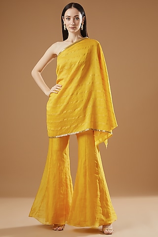 AROHI - Buy Sarees, Silk Saree, Co-Ord Set Online 2024