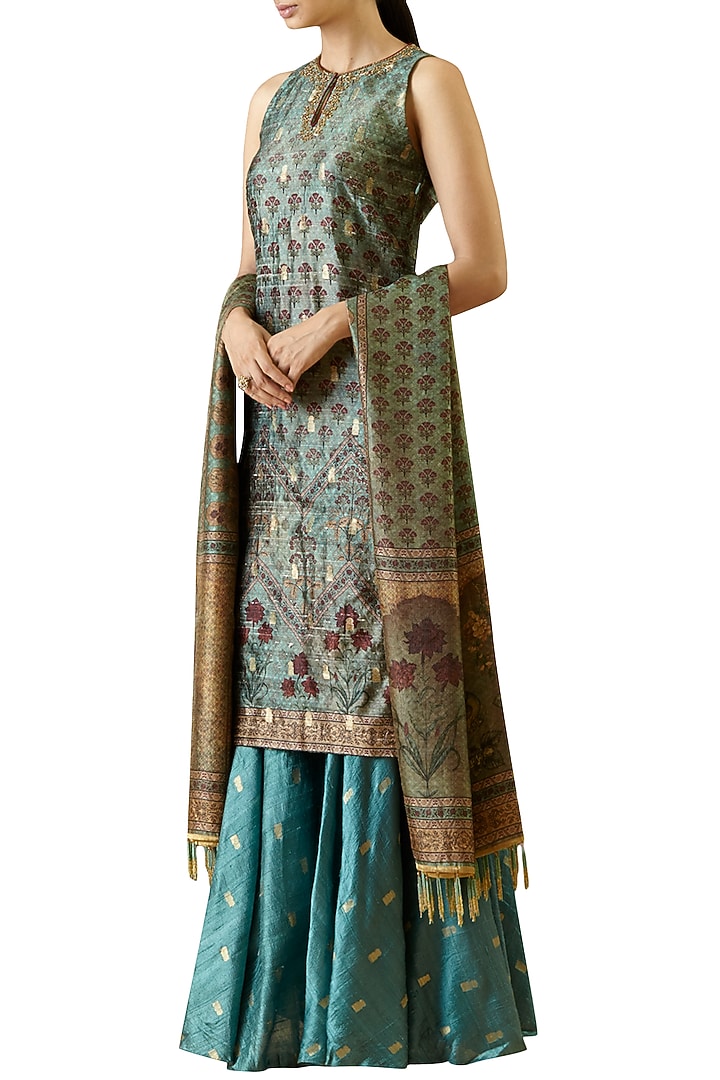 Turquoise printed and embroidered kurta set available only at Pernia's Pop Up Shop.