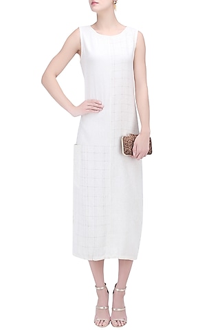 Off White Textured Tunic Dress by Ekadi