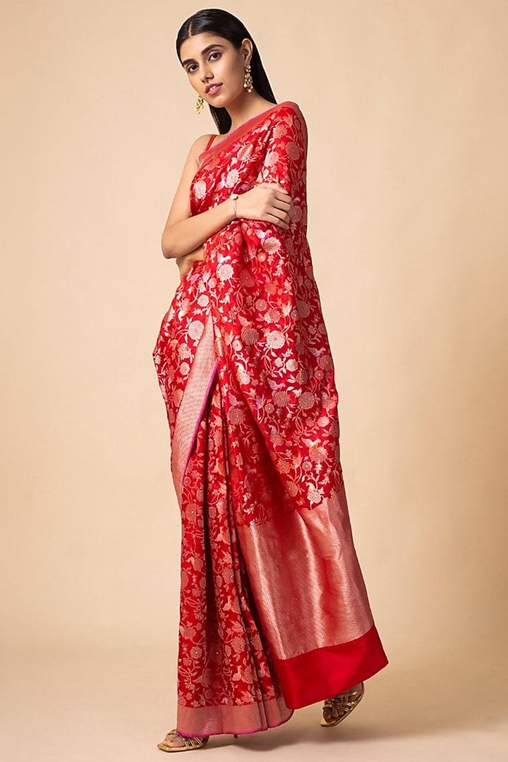 Red Saree Set With Floral Pattern by Ekaya