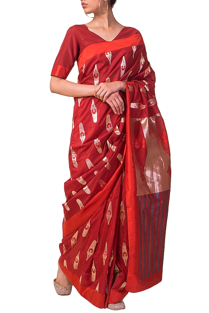 Red Handwoven Wedding Saree Set by Ekaya at Pernia's Pop Up Shop