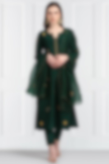 Emerald Green Embroidered Straight Kurta Set by Label Earthen