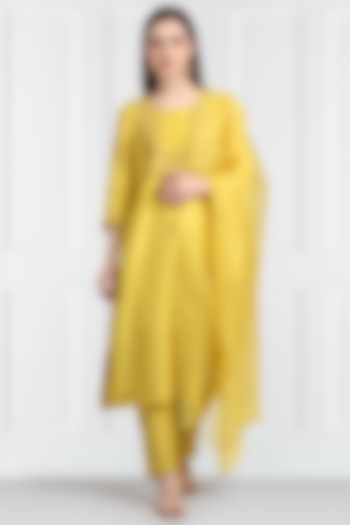 Yellow Embroidered Straight Kurta Set by Label Earthen