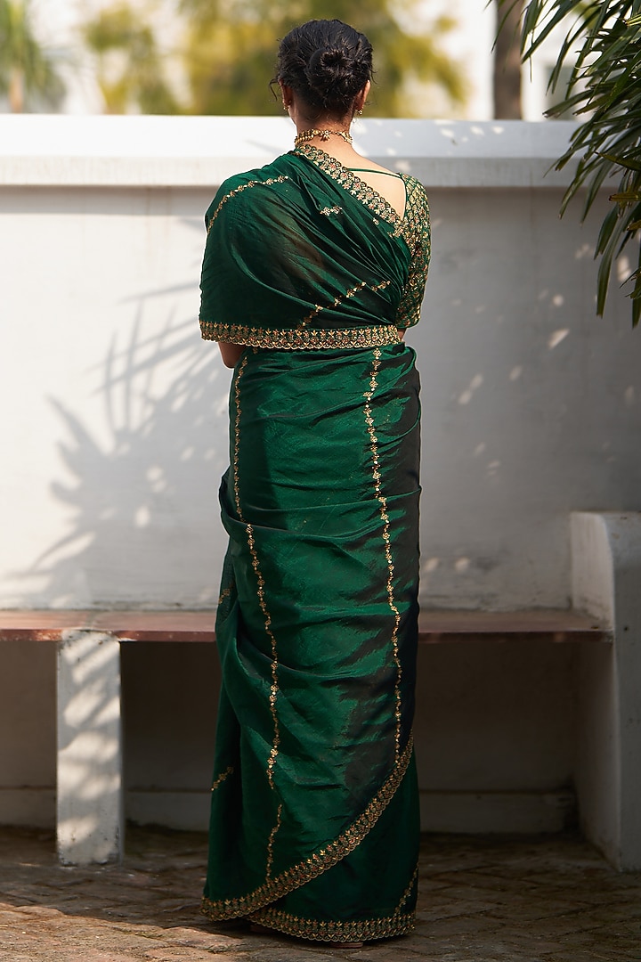 Green Silk Resham & Zari Hand Embroidered Handwoven Reception Saree Set by Label Earthen at Pernia's Pop Up Shop