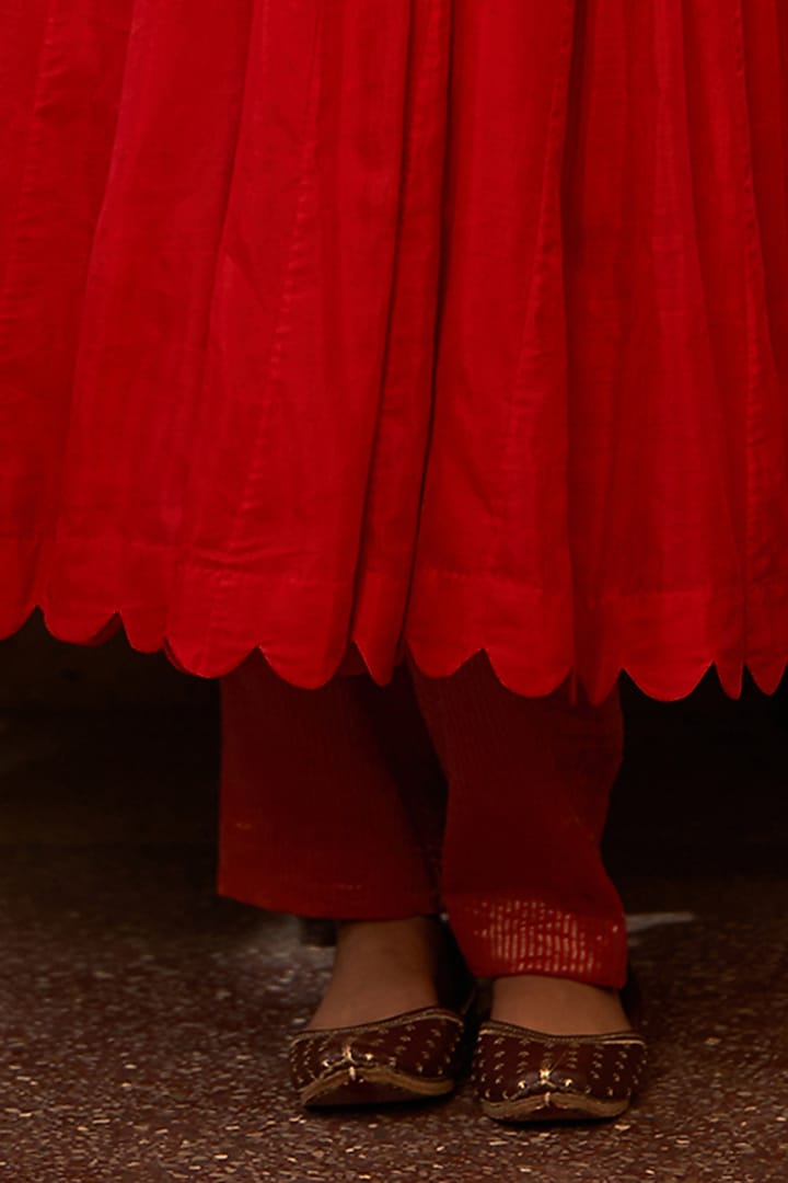 Red Velvet Zardosi Hand Embroidered Kurta Set by Label Earthen at Pernia's Pop Up Shop