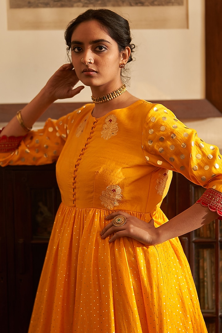 Red Chiniya Silk Wedding Sharara Set by Label Earthen at Pernia's Pop Up Shop