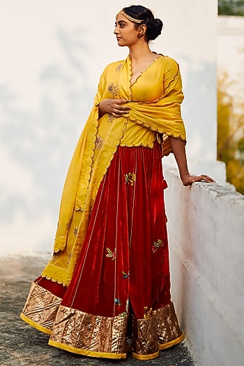 Red Silk Velvet Wedding Lehenga Set by Label Earthen at Pernia's Pop Up Shop