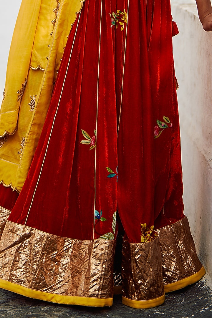 Red Silk Velvet Wedding Lehenga Set by Label Earthen at Pernia's Pop Up Shop