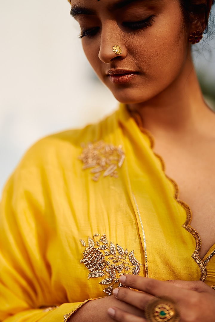 Red Silk Velvet Wedding Lehenga Set by Label Earthen at Pernia's Pop Up Shop