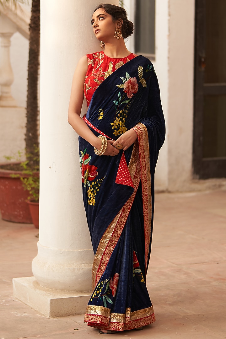 Blue Silk Velvet Reception Saree Set by Label Earthen at Pernia's Pop Up Shop