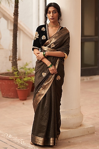 Black Pure Satin Saree Set With Belt Design by Jigar Mali at Pernia's Pop  Up Shop 2024