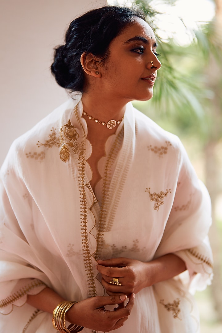 Ivory Chanderi Silk Hand Embroidered Kalidar Kurta Set by Label Earthen at Pernia's Pop Up Shop