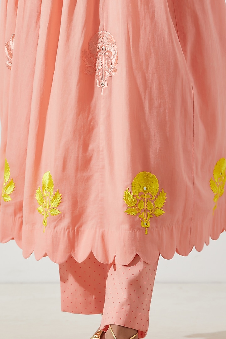 Peach & Yellow Floral Resham Embroidered Kurta Set by Label Earthen Pret at Pernia's Pop Up Shop