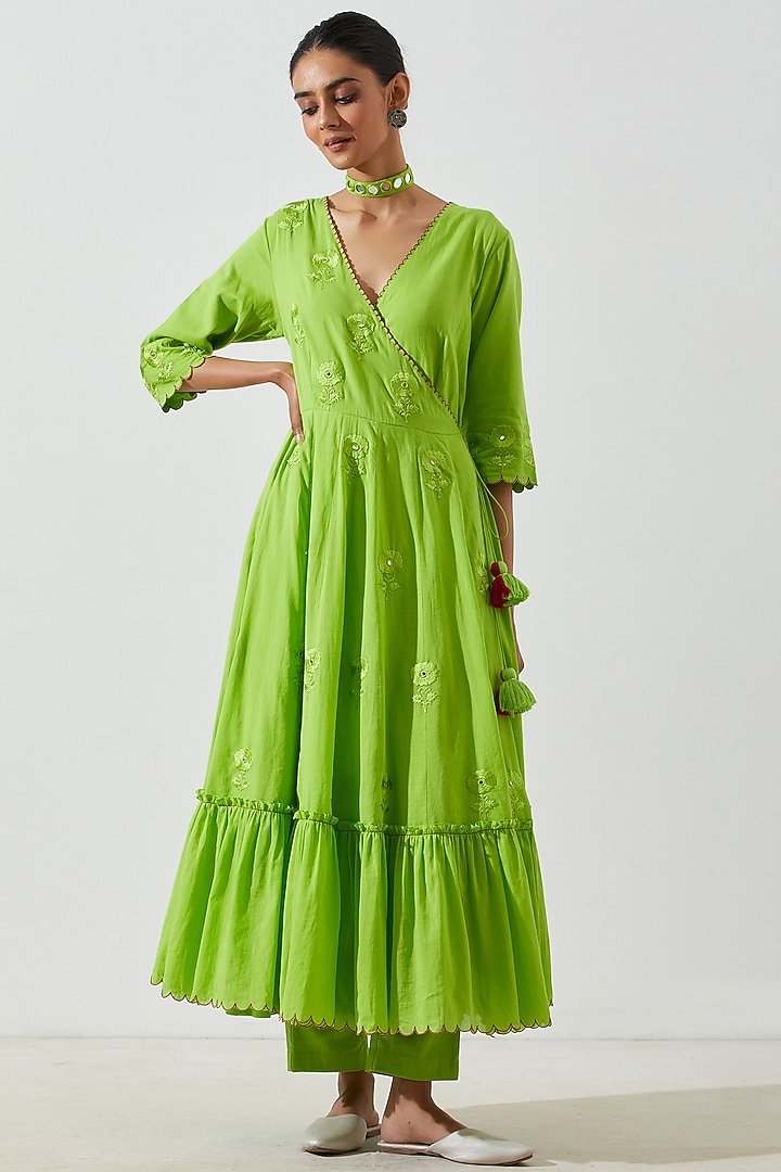 Neon Green Cotton Mal Embroidered Kurta Set by Label Earthen Pret at Pernia's Pop Up Shop