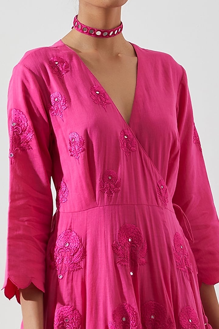 Pastel Pink Mirror Embroidered Kurta Set with Lace Detailing