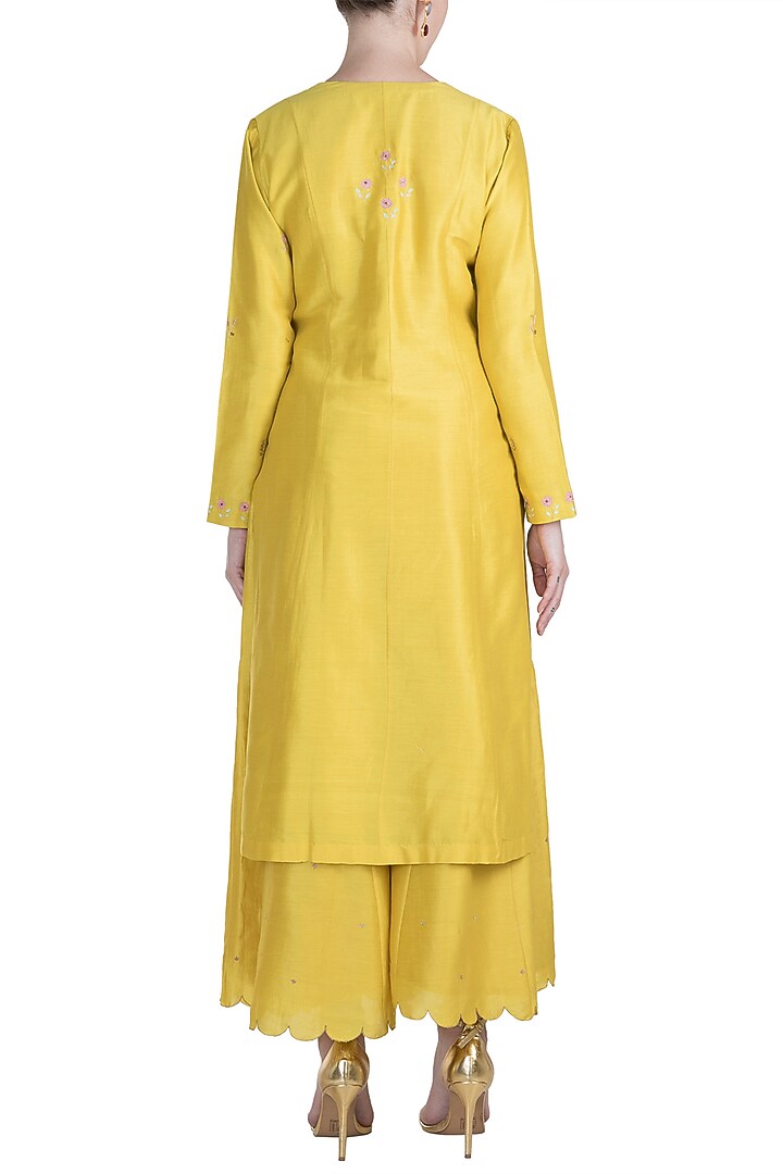 Yellow Embroidered Kurta With Pants by Label Earthen at Pernia's Pop Up Shop