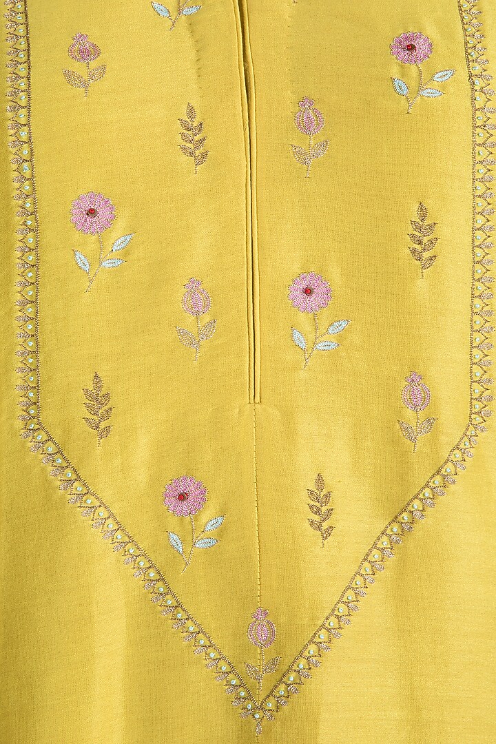 Yellow Embroidered Kurta With Pants by Label Earthen at Pernia's Pop Up Shop