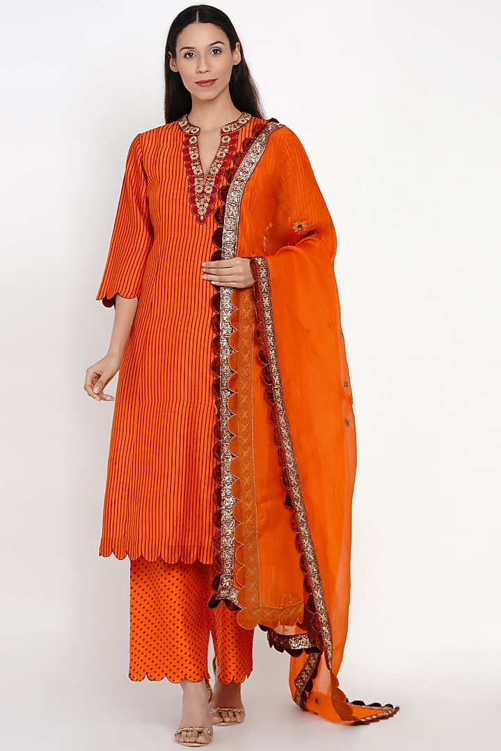 Orange & Maroon Embroidered Kurta Set by Label Earthen at Pernia's Pop Up Shop