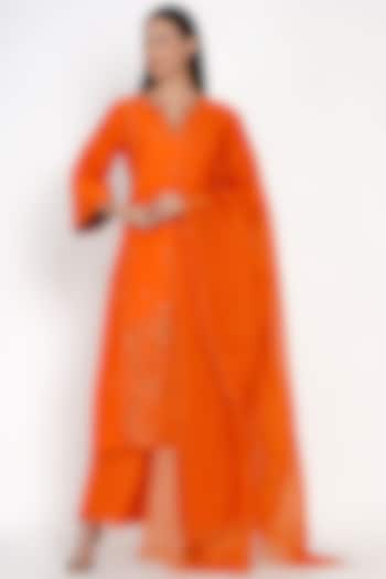 Orange Embroidered Kurta Set by Label Earthen