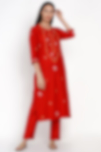 Red Embroidered Kurta Set by Label Earthen