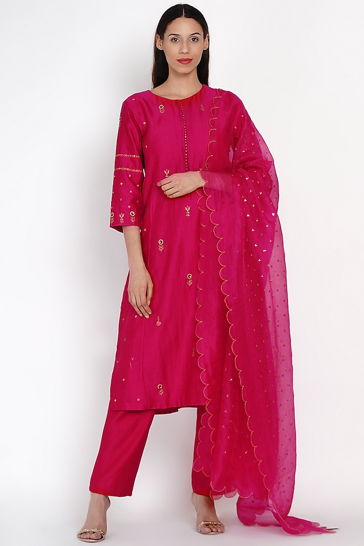 Fuchsia Embroidered Kurta With Pants Design by Label Earthen at Pernia ...