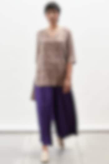 Mocha Top With Stitch Detailing by Kanelle at Pernia's Pop Up Shop