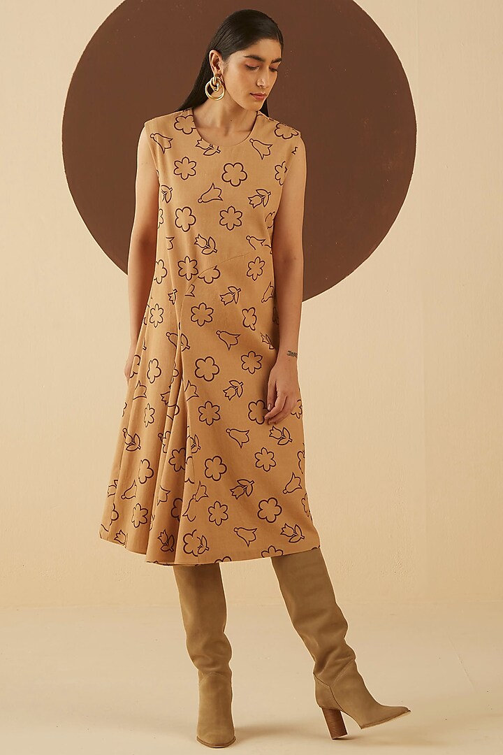 Caramel Floral Printed Dress by Kanelle at Pernia's Pop Up Shop