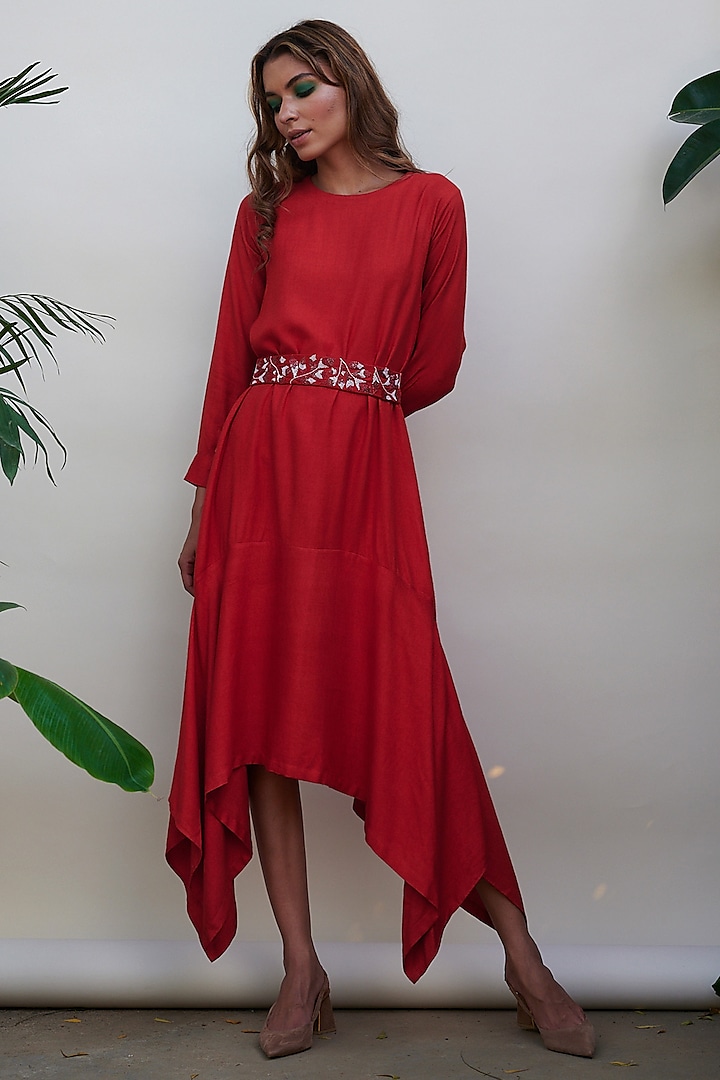 Red Asymmetrical Midi Dress With Belt by Kanelle
