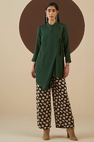 Green Asymmetrical Shirt by Kanelle