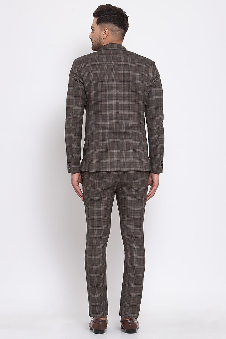 Brown Checkered Blazer Set by Emblaze Men at Pernia's Pop Up Shop
