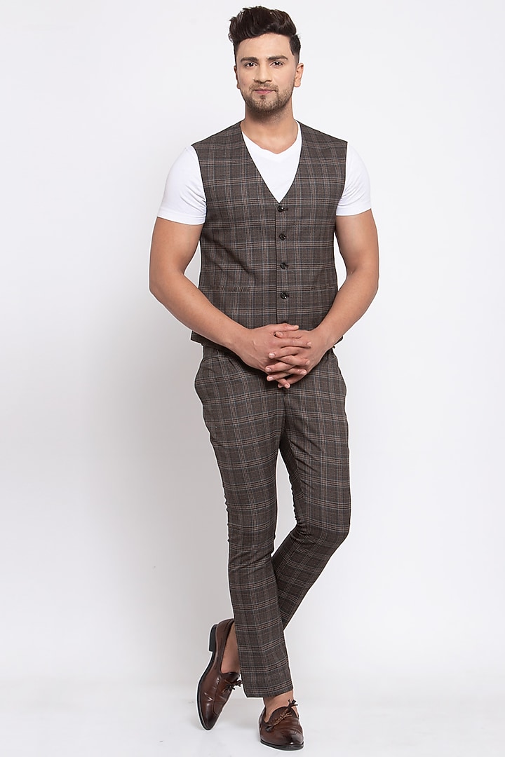 Brown Checkered Blazer Set by Emblaze Men at Pernia's Pop Up Shop