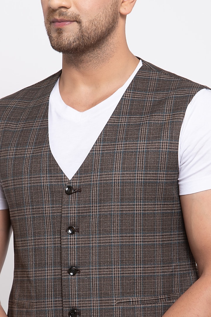 Brown Checkered Blazer Set by Emblaze Men at Pernia's Pop Up Shop