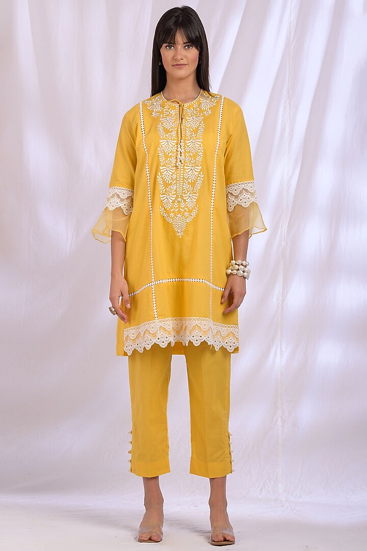Mango Yellow Embroidered Kurta Set by Enaarah at Pernia's Pop Up Shop