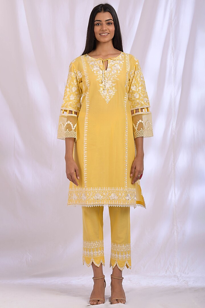 Butter Yellow Embroidered Kurta Set by Enaarah at Pernia's Pop Up Shop