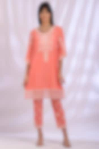 Coral Peach Embroidered Kurta Set by Enaarah at Pernia's Pop Up Shop