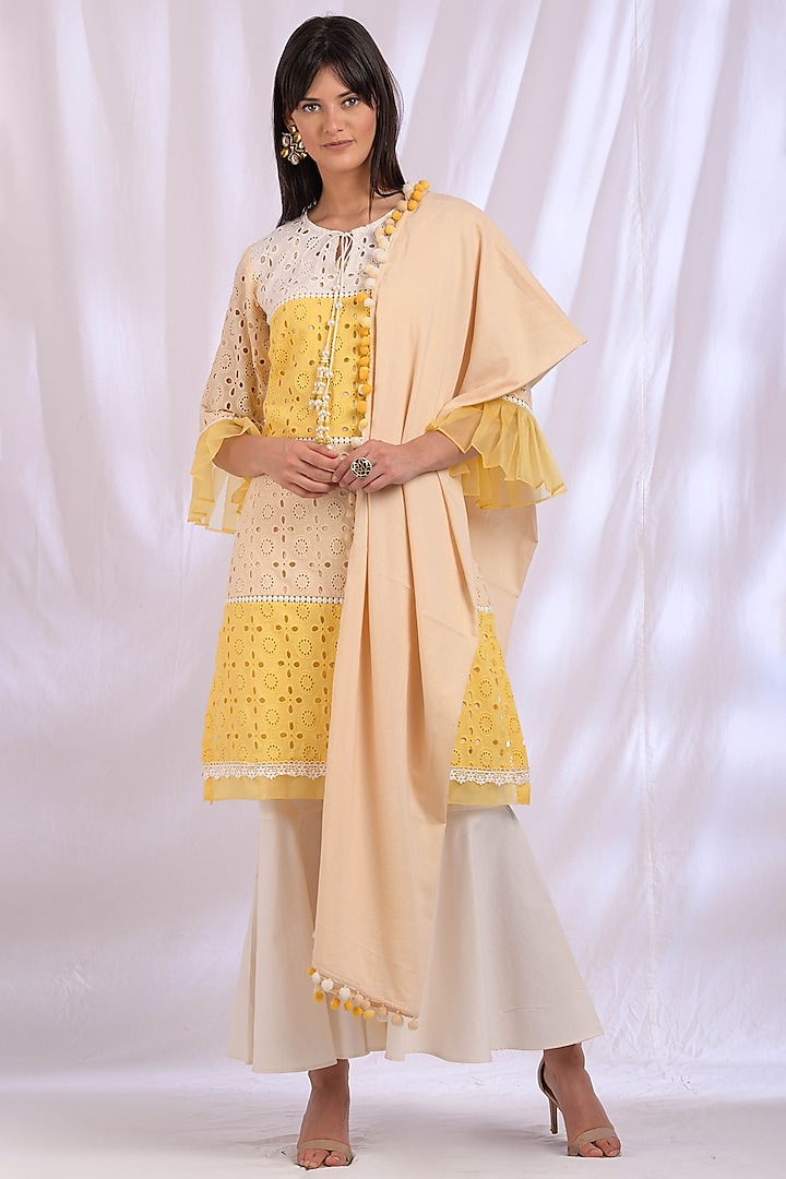 Butter Yellow Kurta Set With Lace Detailing by Enaarah