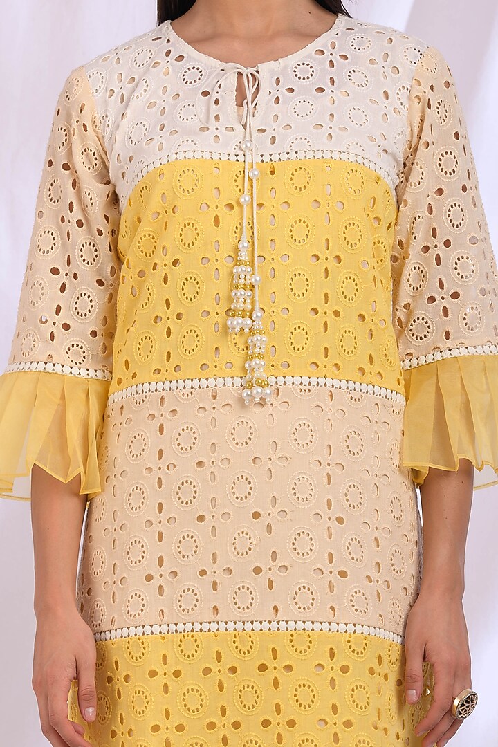 Butter Yellow Kurta Set With Lace Detailing by Enaarah at Pernia's Pop Up Shop