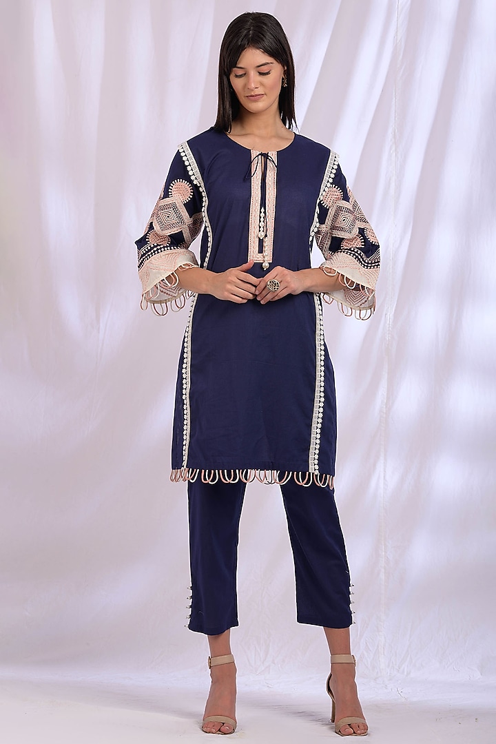 Navy Blue Embroidered Kurta by Enaarah at Pernia's Pop Up Shop