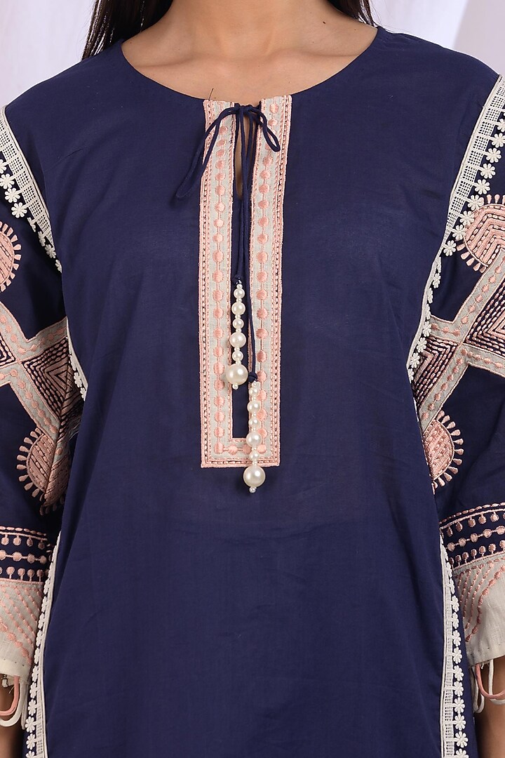 Navy Blue Embroidered Kurta by Enaarah at Pernia's Pop Up Shop
