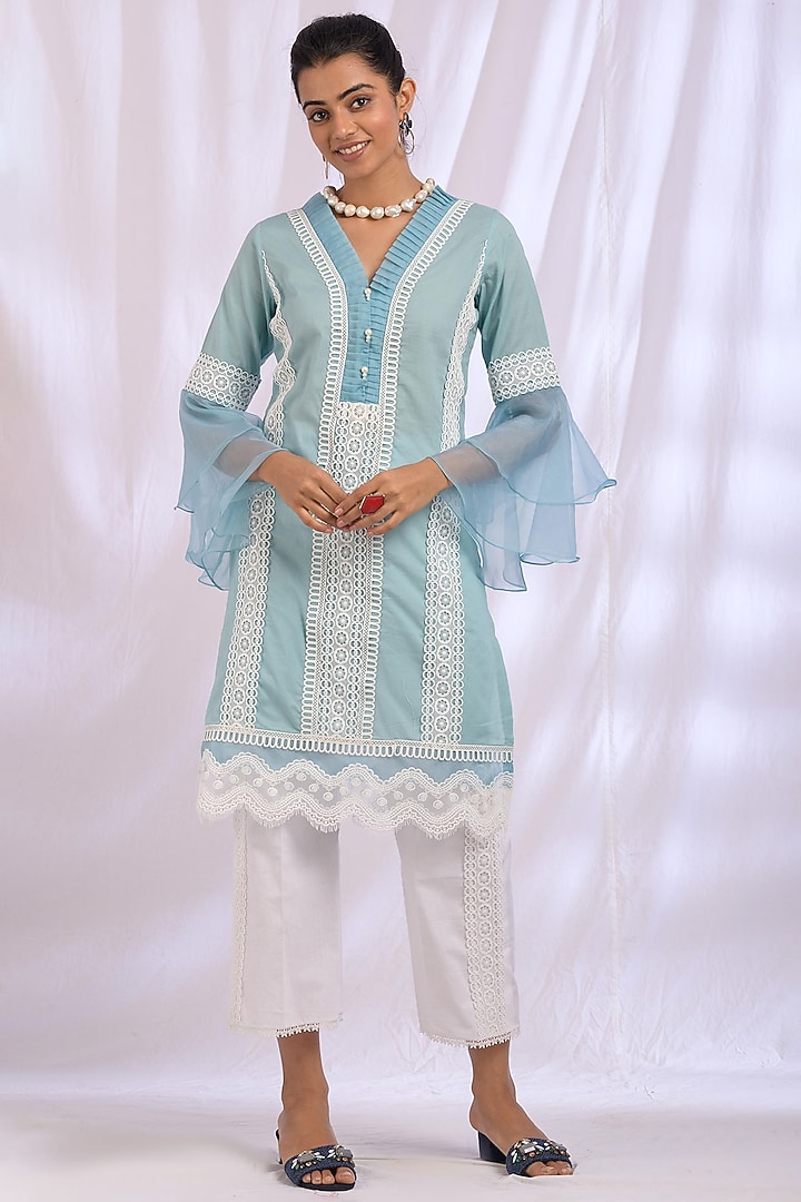 Teal Blue Kurta With Lace by Enaarah at Pernia's Pop Up Shop