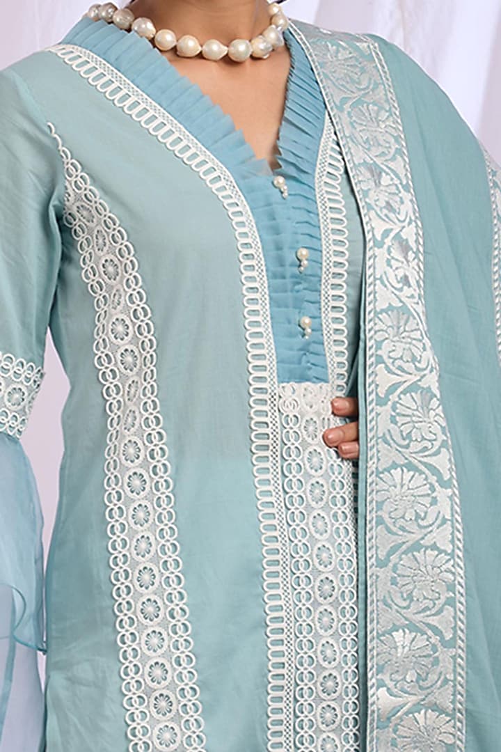 Teal Blue Kurta With Lace by Enaarah at Pernia's Pop Up Shop