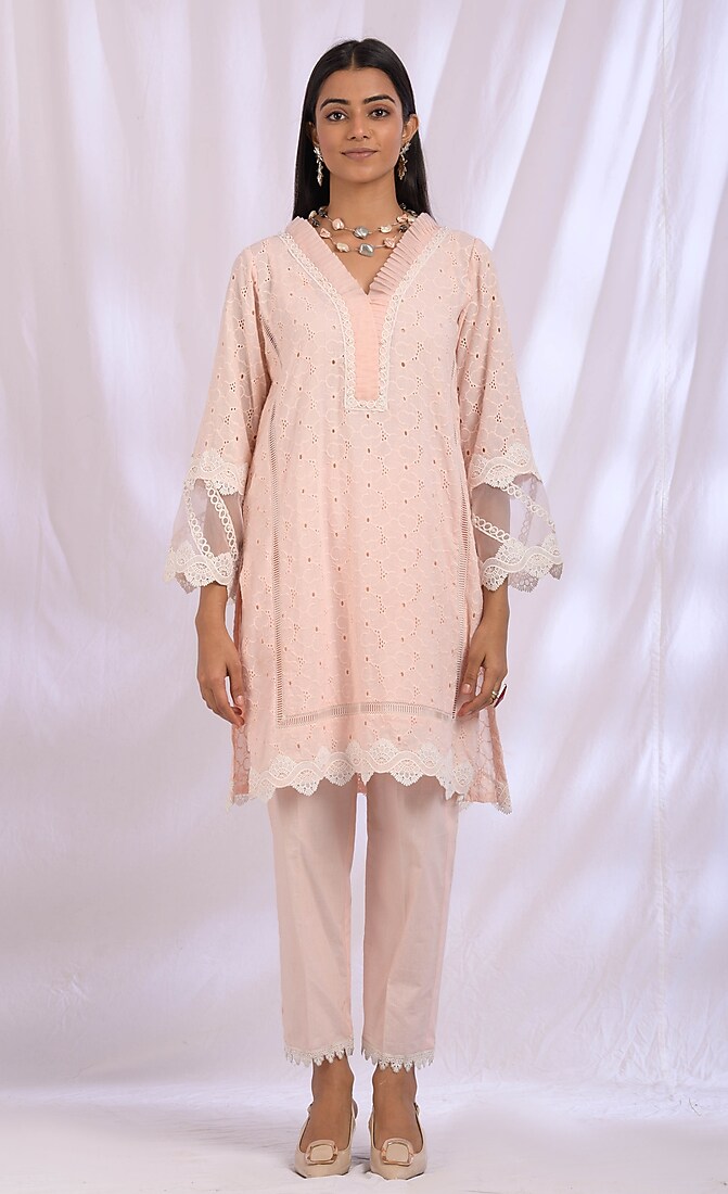 Salmon Pink Pleated Kurta by Enaarah at Pernia's Pop Up Shop