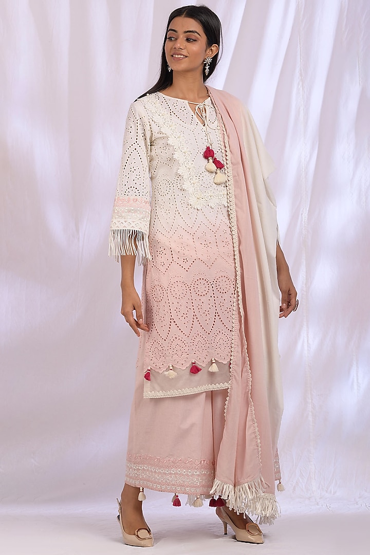 Candy Pink Kurta With Lace Detailing by Enaarah