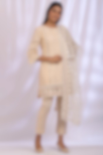 Nude Kurta With Lace Detailing by Enaarah